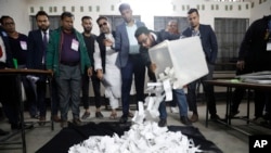 بنگلہ دیش میں انتخابات کے بعد ووٹوں کی گنتی